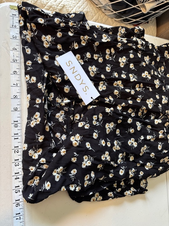 SNDYS Black Daisy Floral Maxi Dress Size 2 Billow Sleeve Milkmaid Dark Soft Girl - Picture 12 of 15